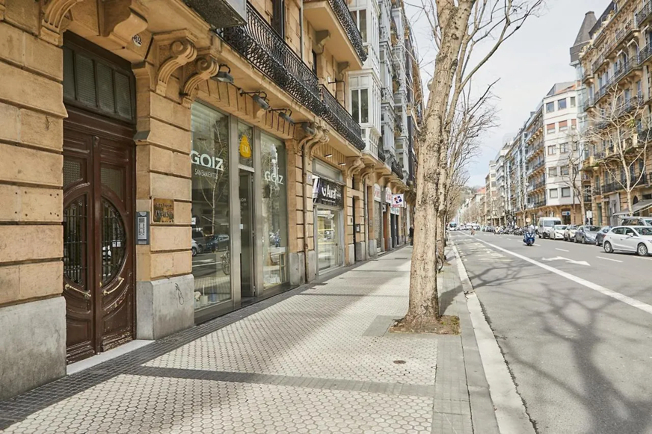Balmoral By Basque Homes San Sebastián 0*,  Spagna
